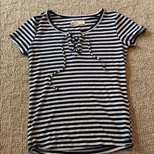 striped tight fitting shortsleeved shirt